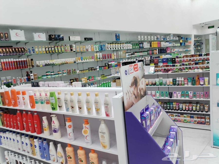 مكيفات وكاميرات وستاير وديكورات للبيع64596809385601114