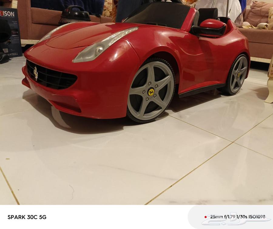 سيارة اطفال فراري للبيع انا خذته 1000ريال64597311175939110