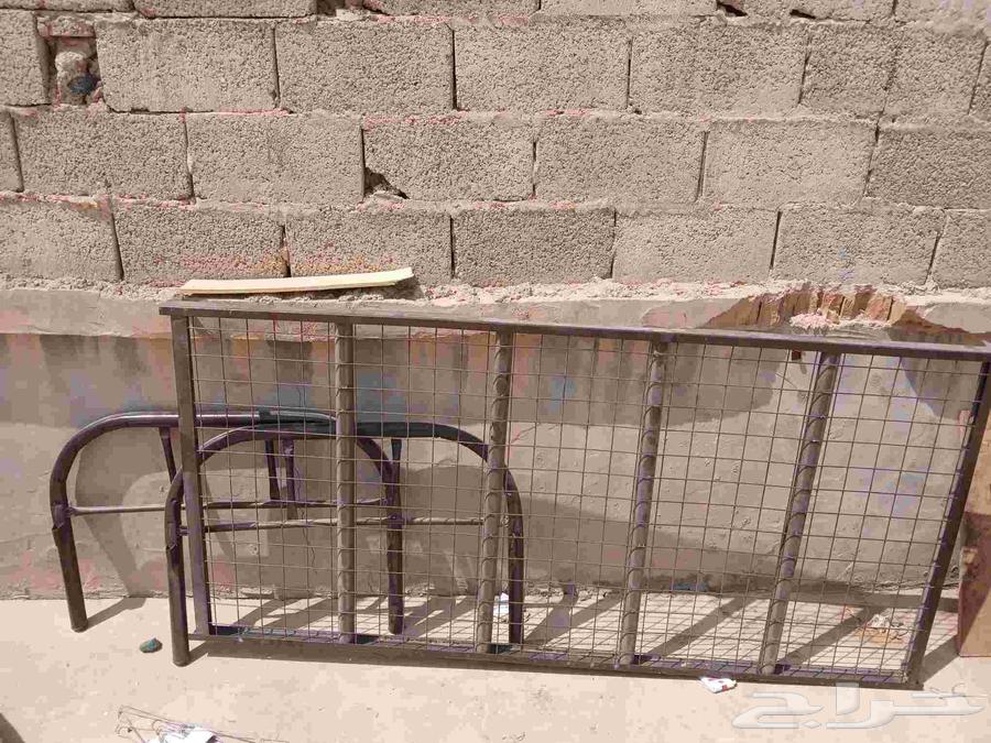 2 سرير بحاله ممتازه سعر الواحد 70 ريال64598733685507110