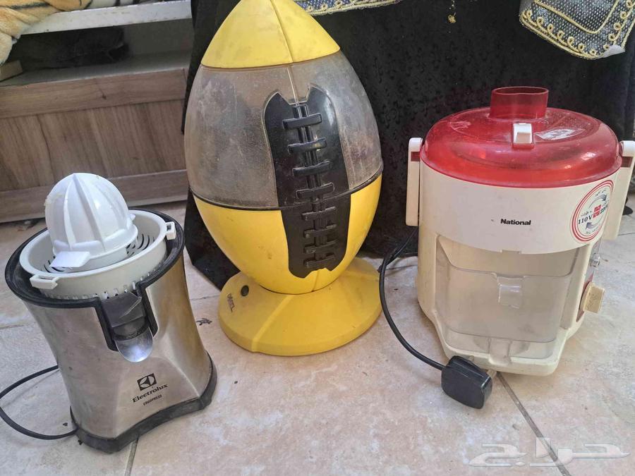 كنب تركي للبيع 4 قطع كلهم صندوق وكلهم يصبحو سرير64598081844865110