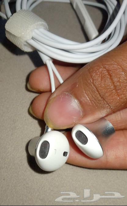سماع آيفون64598425674499110