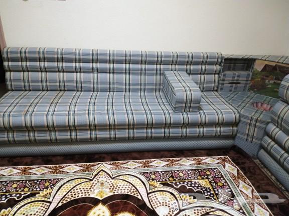 Sofa for large gatherings64597017261954112