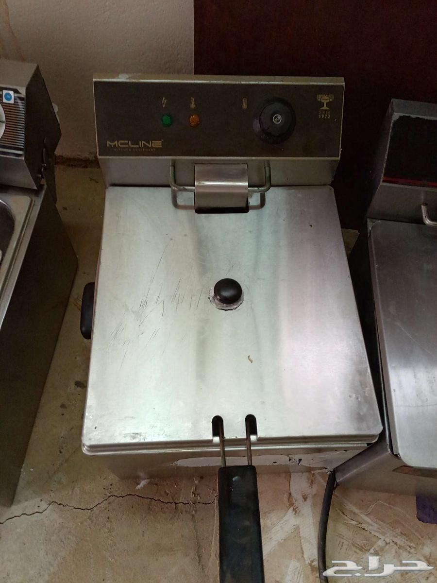 اغراض مطعم متكامل للبيع داخل ابو عريش البيع مستعجل64598745799683114