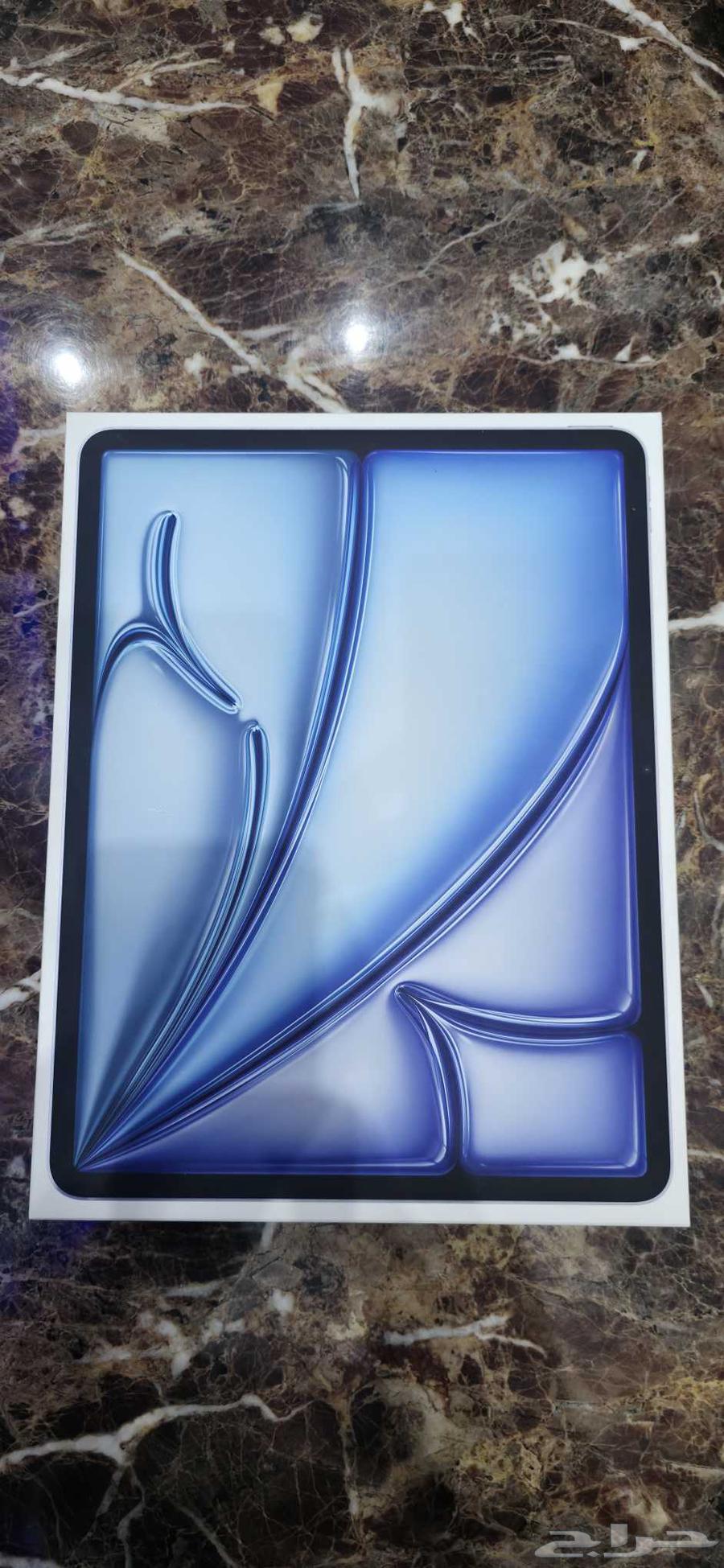 ايباد اير 13 انش للبيع m3 256 جيجا لون ازرق لم يتم فتحه64597740670338110