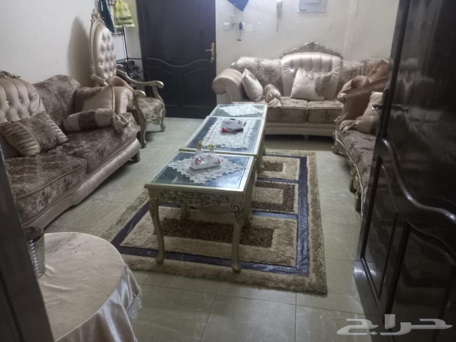 دولاب مطبخ مع مجلس مع سراير عدد 4 مع دبه غاز مع مكيف للبيع64609685618945114