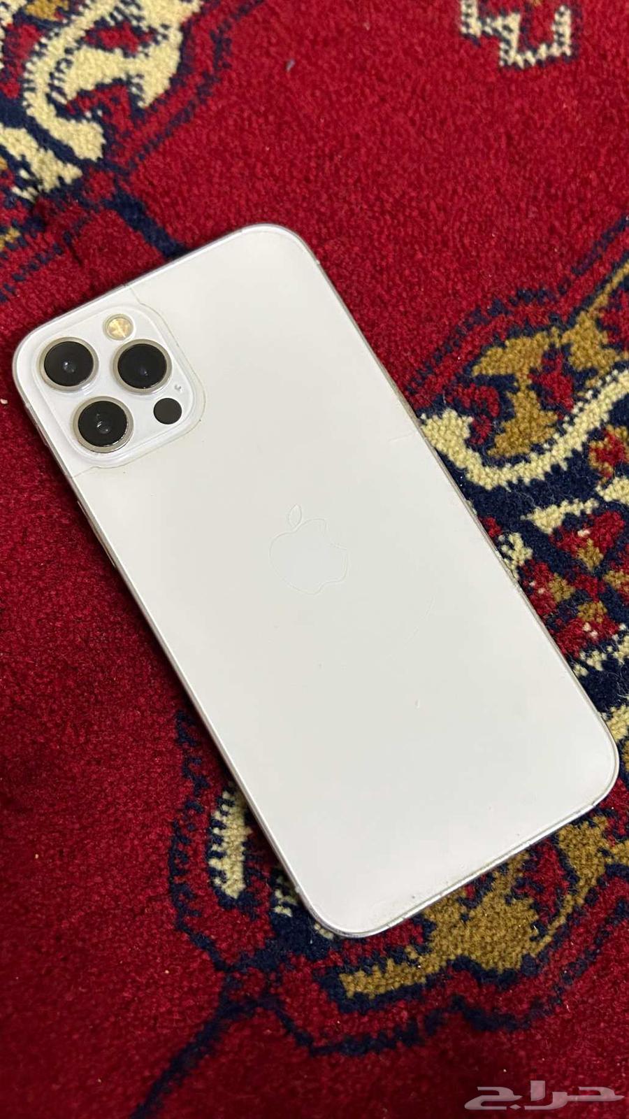 للبيع ايفون 12برو64611930056705111