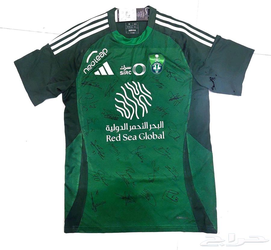 تيشيرت الاهلي النخبوي عليه توقيع جميع لاعبين64606934901250112