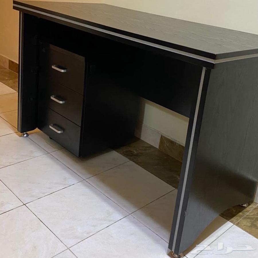 مكتب منزلي بالأدارج مع كرسي قيمنق مساج64615003970946111
