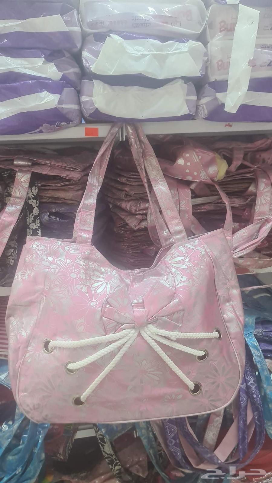 شنط نسائية بسعر جملة الجملة64612674093057112