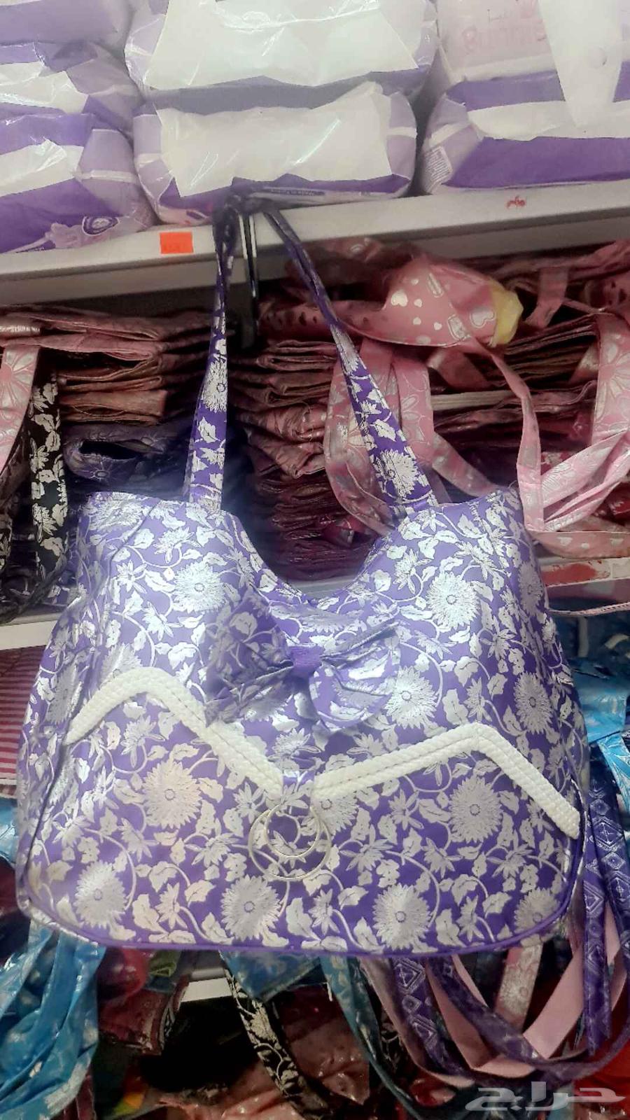 شنط نسائية بسعر جملة الجملة64612674093057113