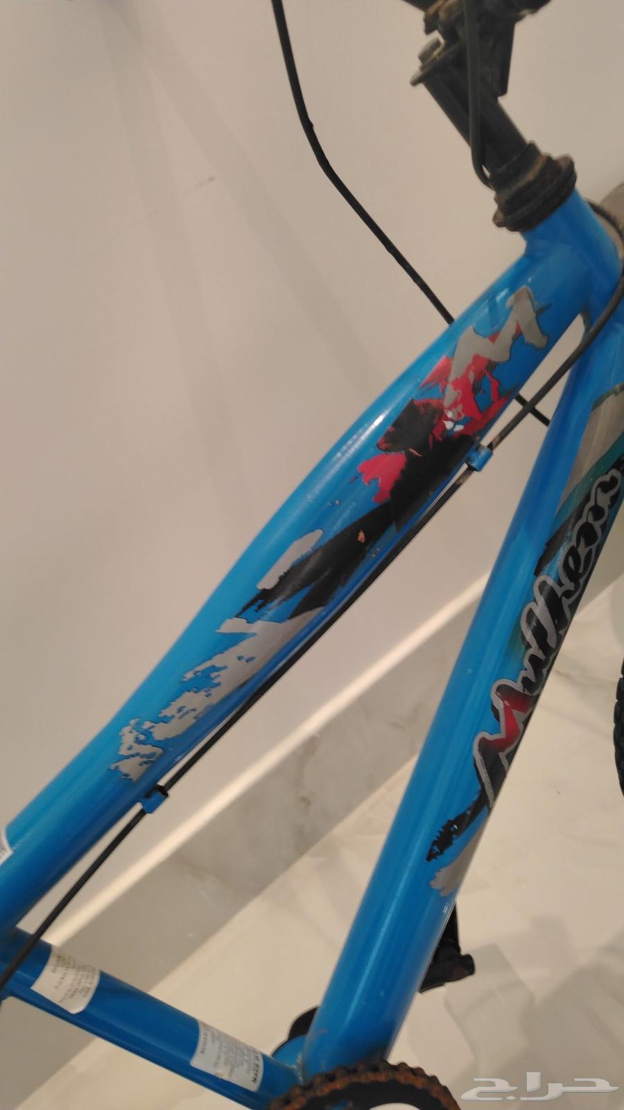 Motorcycle for sale, well-maintained and clean, but needs washing, available as parts or whole64609895995649112