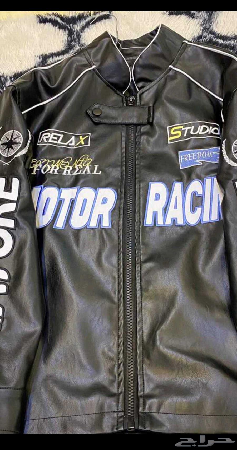 جاكيت جلد جديد وفيه جيب داخلي جدا جميل ونضيف وبارد64613826659203112