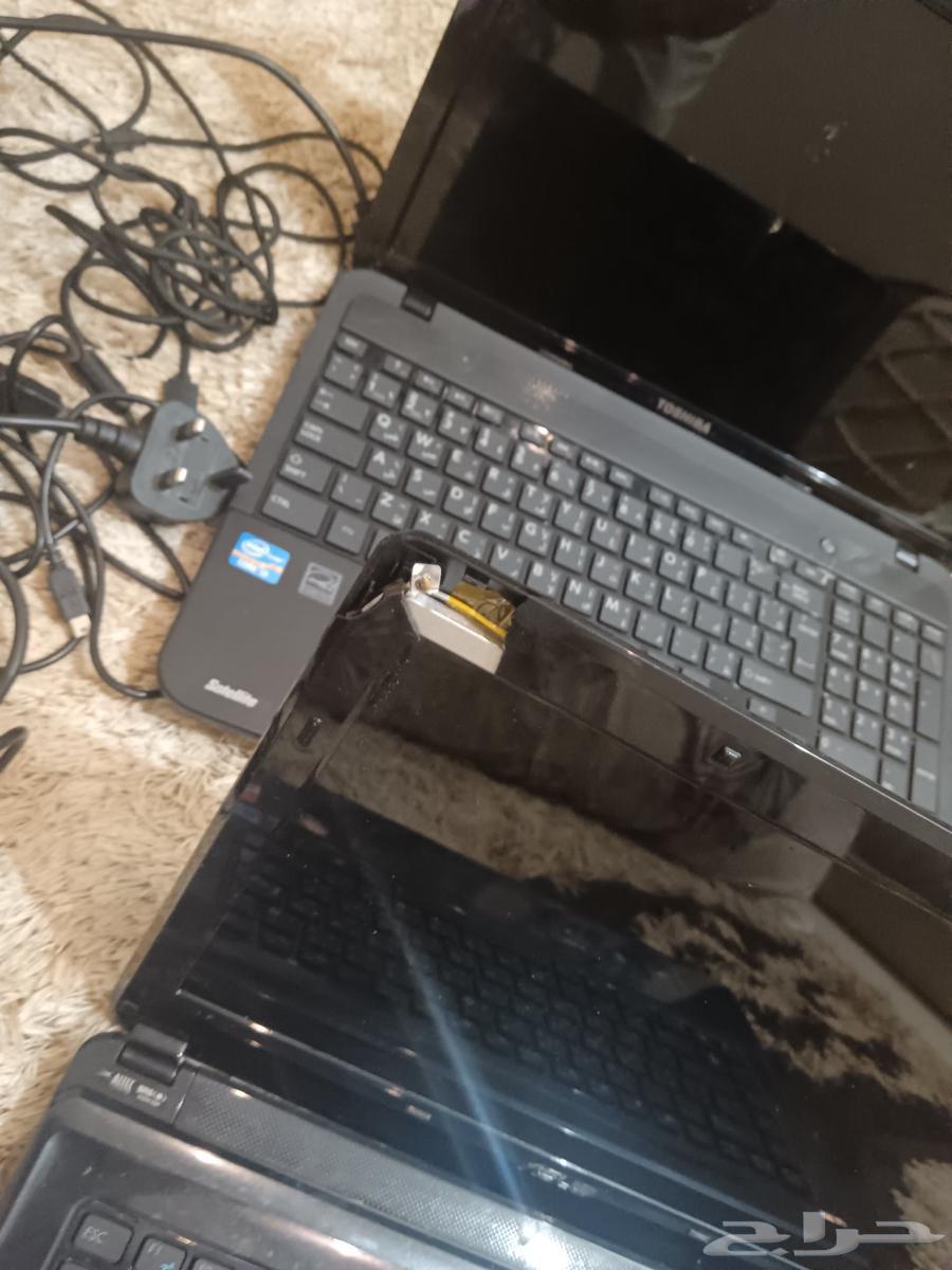 بلاستيشن 3 واثنين لابتوبات أسس وتوشيبا64611967529859111