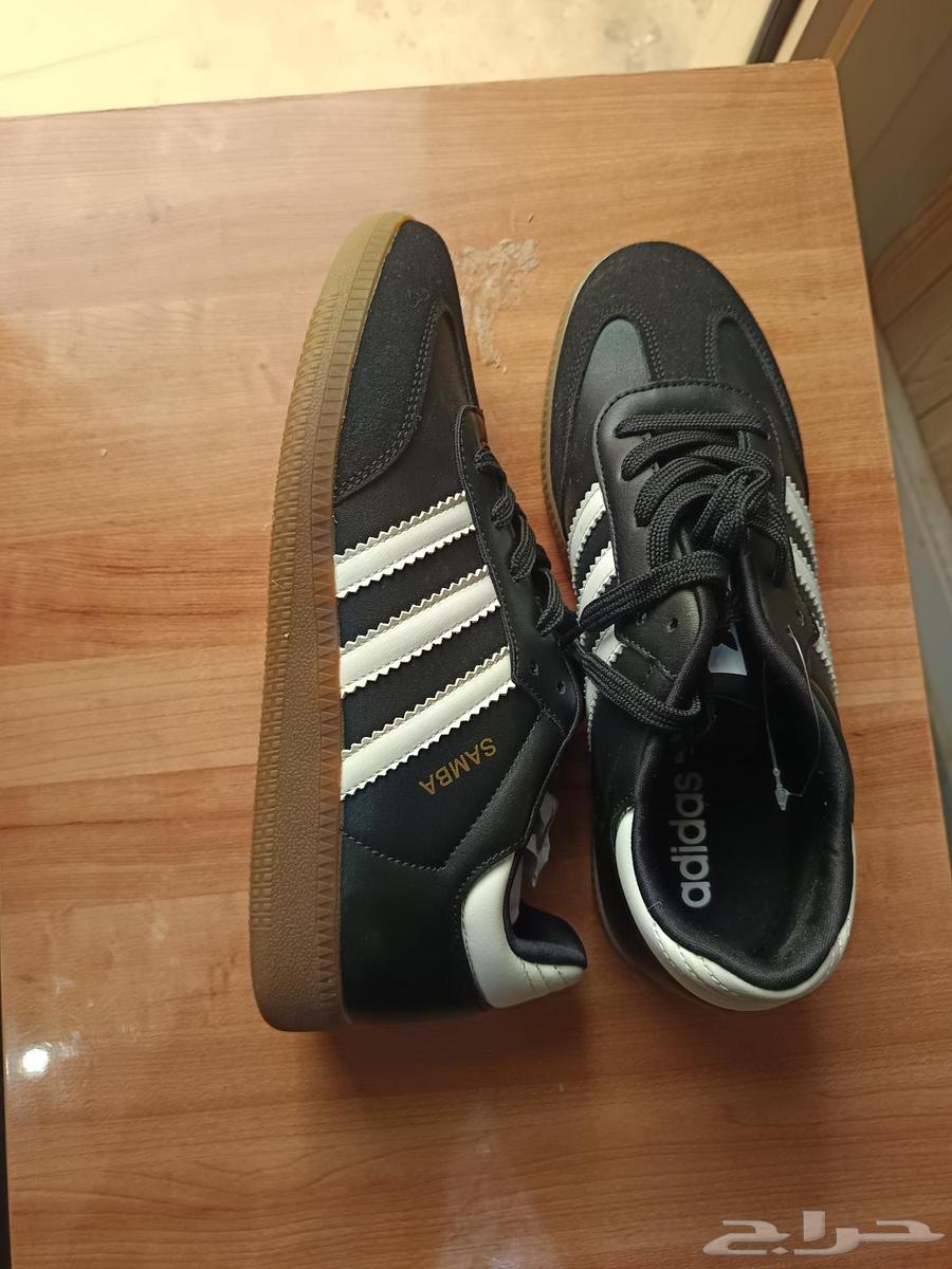 جزمة adidas سامبا جديده وبجوده عالية .64616054182019113
