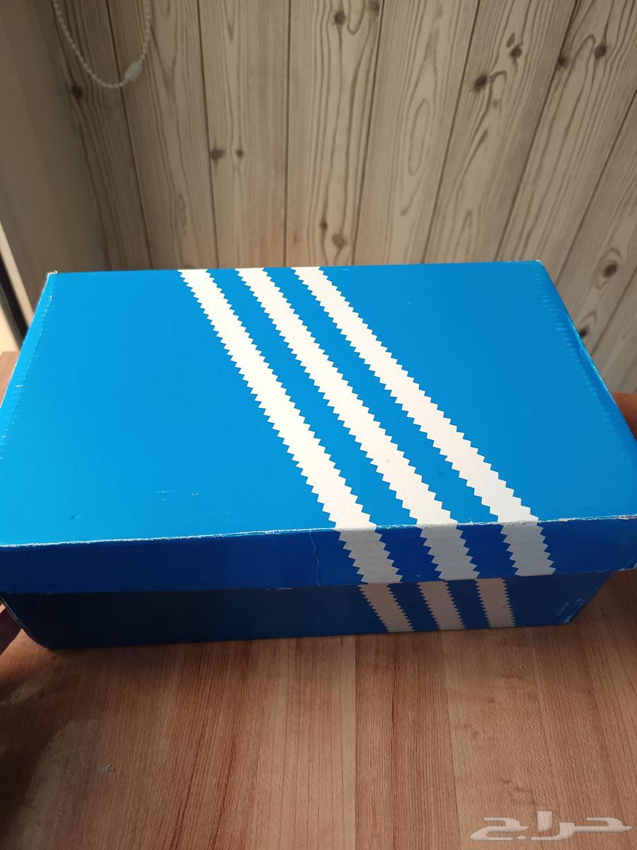 جزمة adidas سامبا جديده وبجوده عالية .64616054182019112