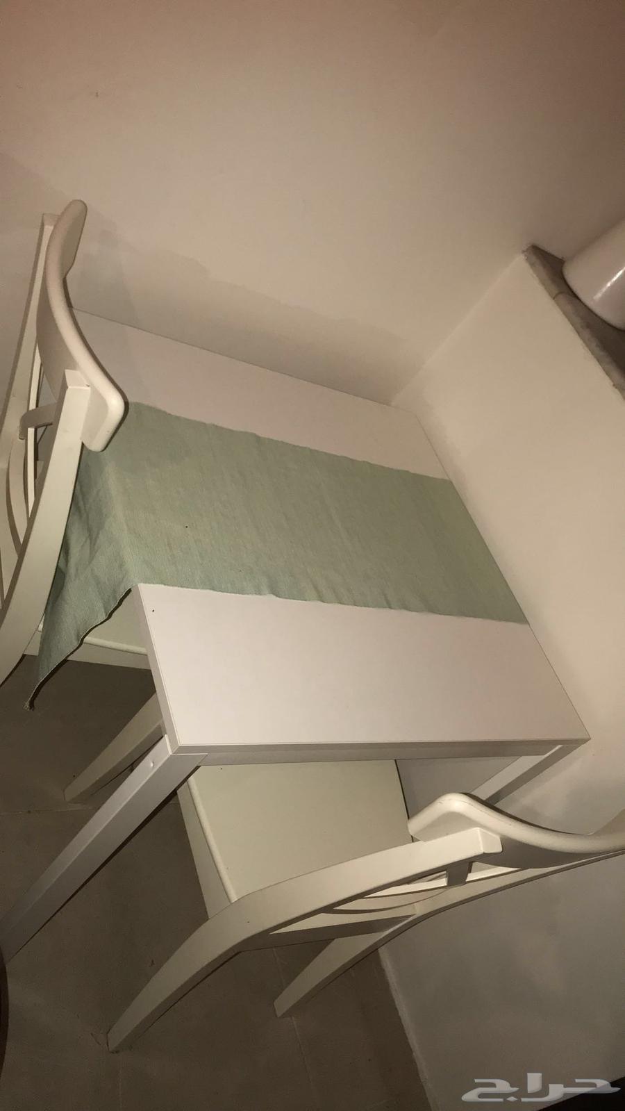 طاولات خدمه و طاوله مع كراسي وطاوله تلفزيون مع طاوله قهوه64610854022786112