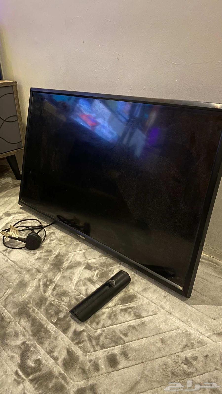 شاشتين سليمه ونظيفه 32 بوصه سامسونج و باناسونيك المطلوب 40064615695045505111