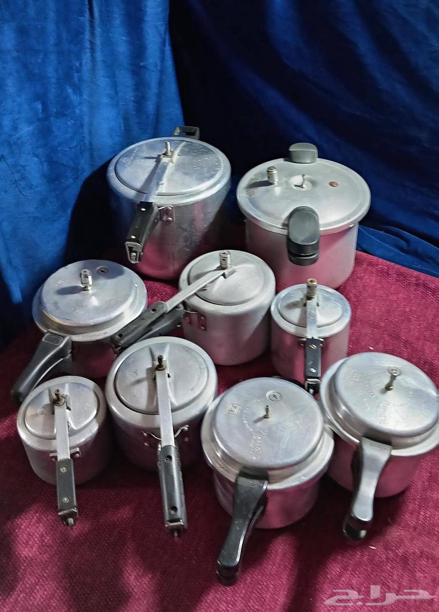 Indian-made pressure cookers of different sizes64614397428738110