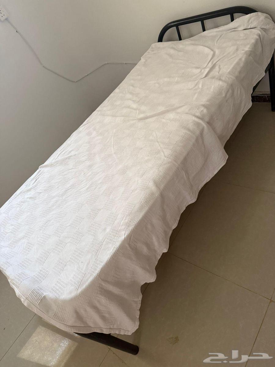 يوجد اغراض للبيع بغرض الخروج النهائي بس لو امكن بكرة بالكتي64607842965507110