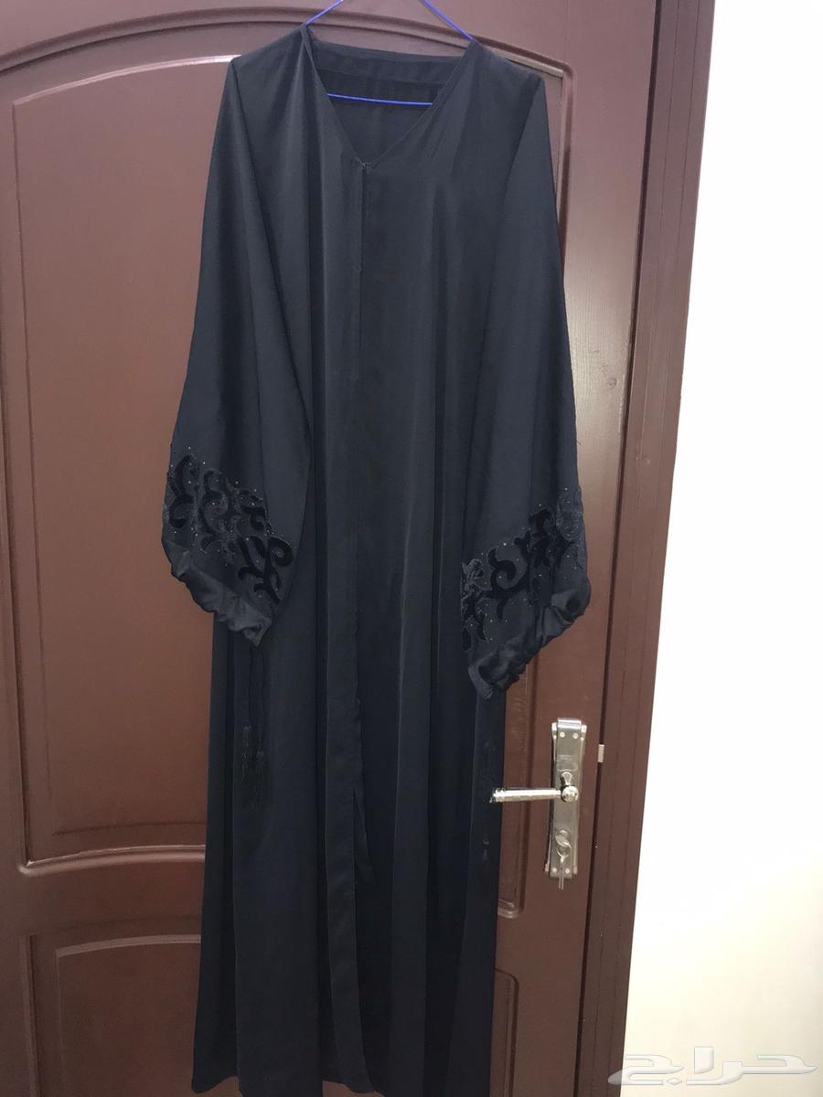 عبايات شبه جديدة64609411076097110