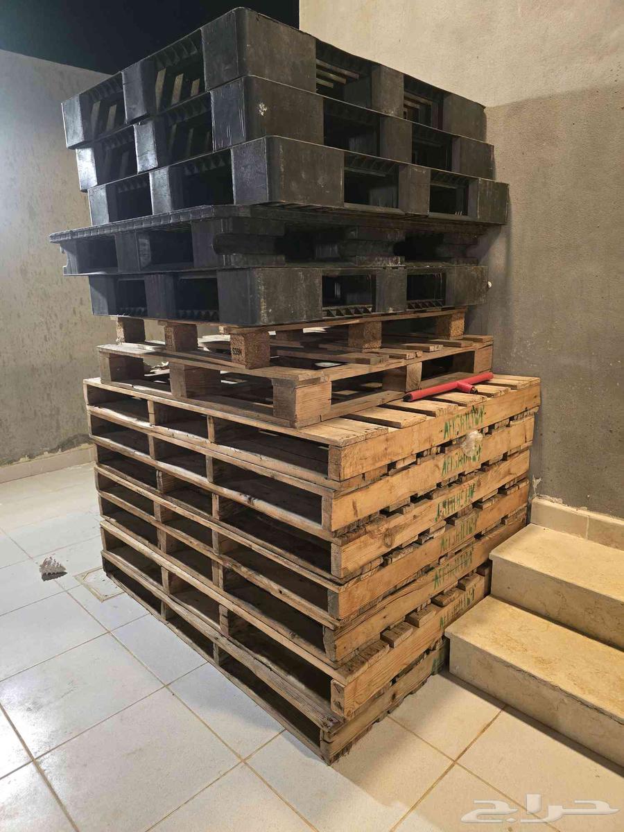 للبيع طبليات خشب وبلاستيك64616029938690110