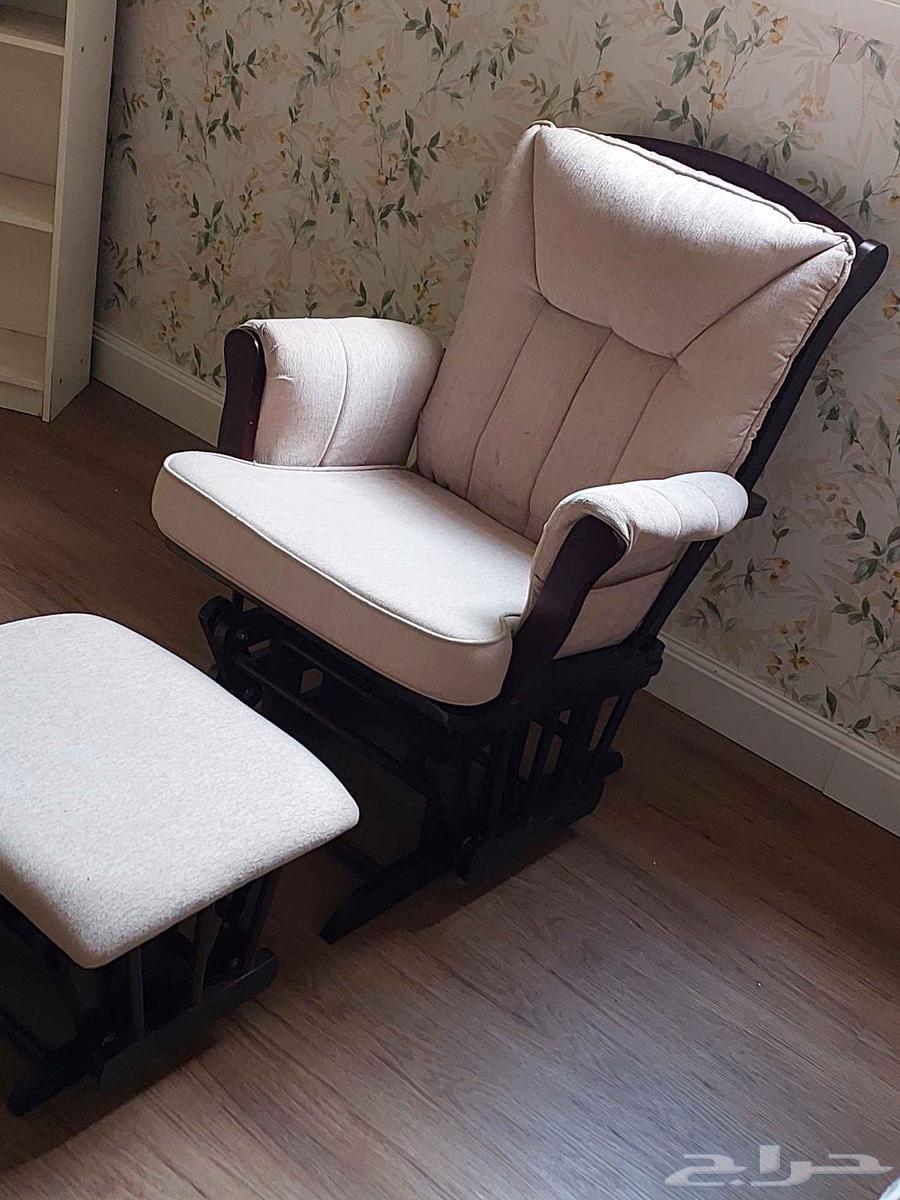 كرسي هزاز مع مسند قدم64607594675587110