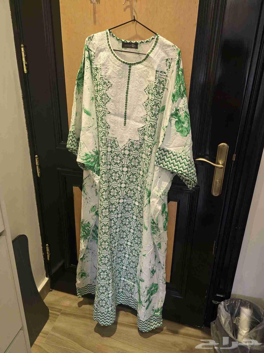 معروض للبيع قطعتين من الفساتين الجلابيات المميزة64609822030851111