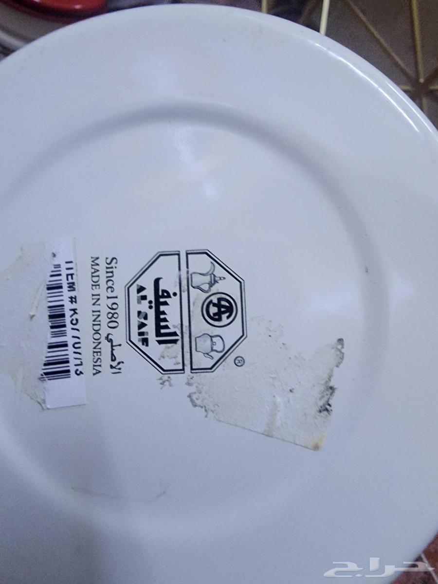 يوجد أتنين دلة قهوة من السيف شبه جديده وأتنين شاي جميعا بحال64616740627203110