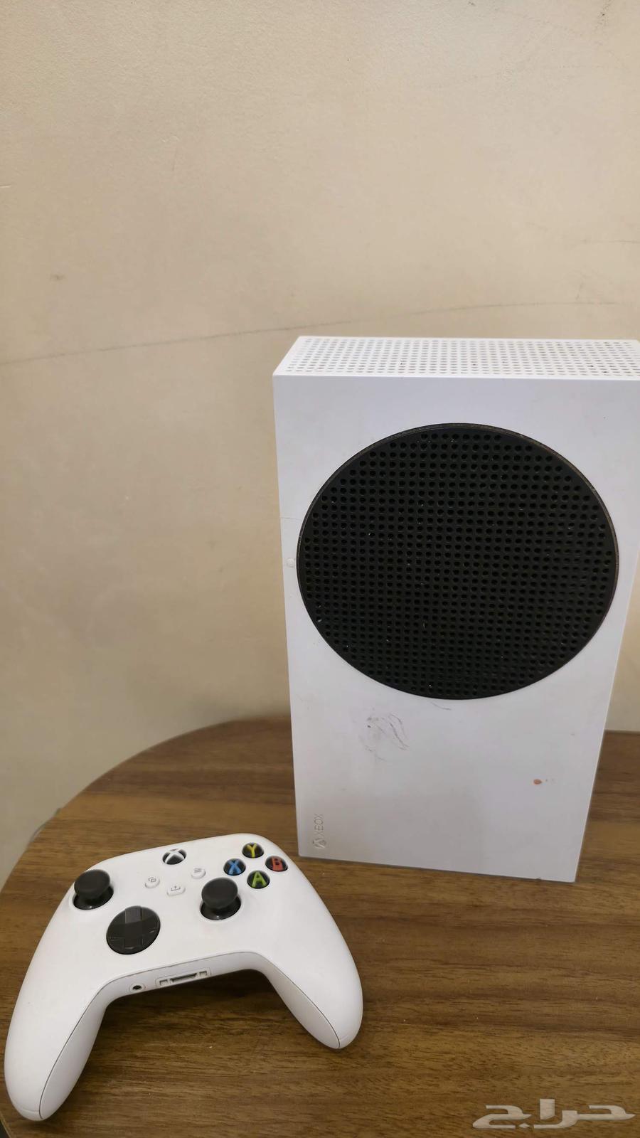 السلام عليكم  للبيع أكس بوكس سيريس.نضيف مايشكي من شي معه اسل64613496673793110