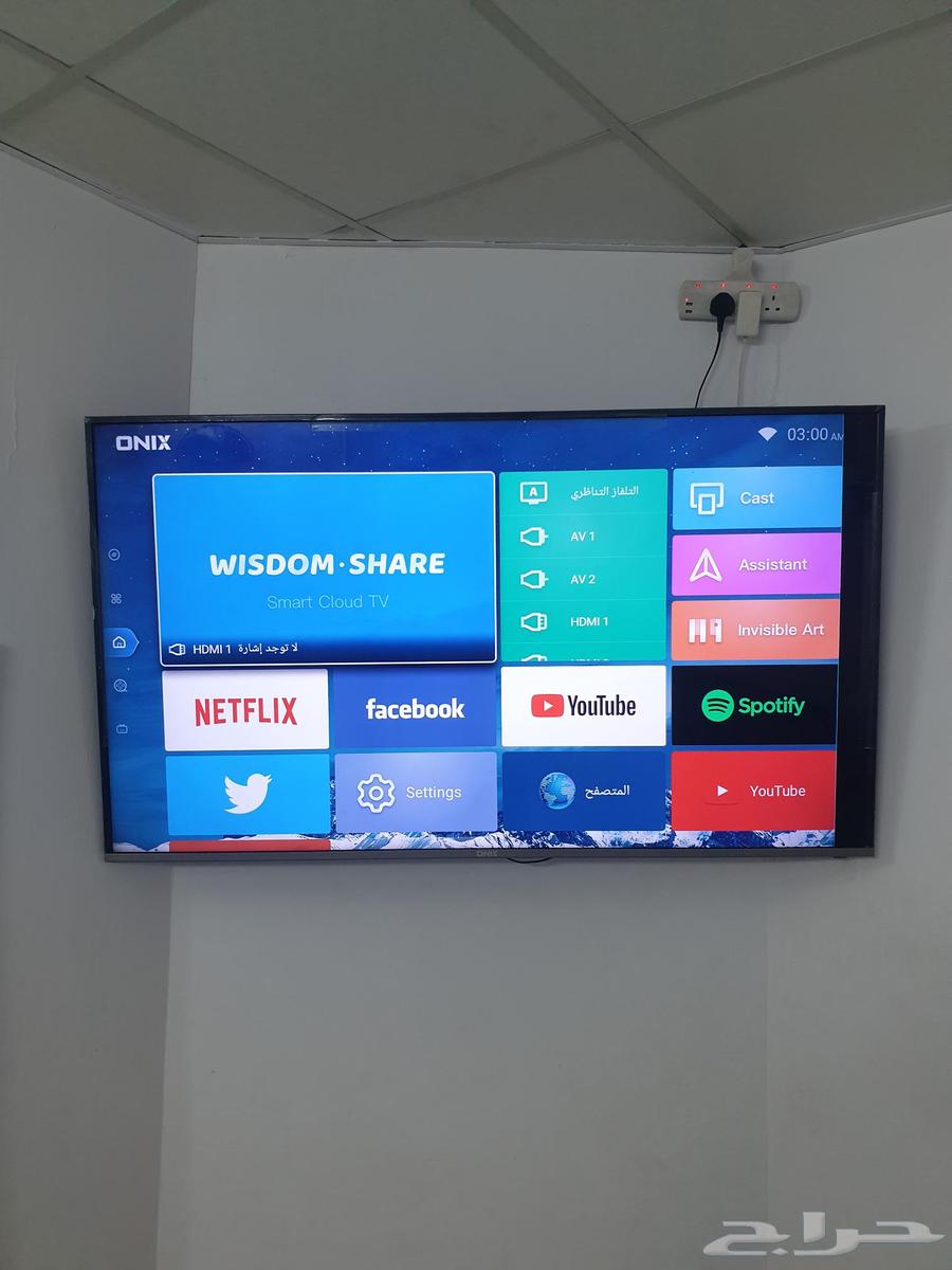للبيع شاشة onex سمارت كبيرة 65 بوصة نظيفة جدا واستيكره عليها64614459555203110