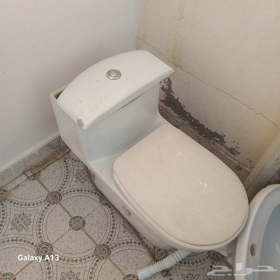 حمام افرنجي غير مستخدم  التسليم يد ب يد64612412885121111