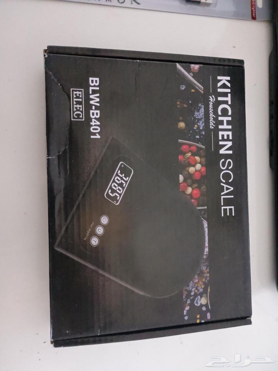 ميزان صغير لوزن كميات الطعام وميزان كبير لوزن الاشخاص64606291039618110