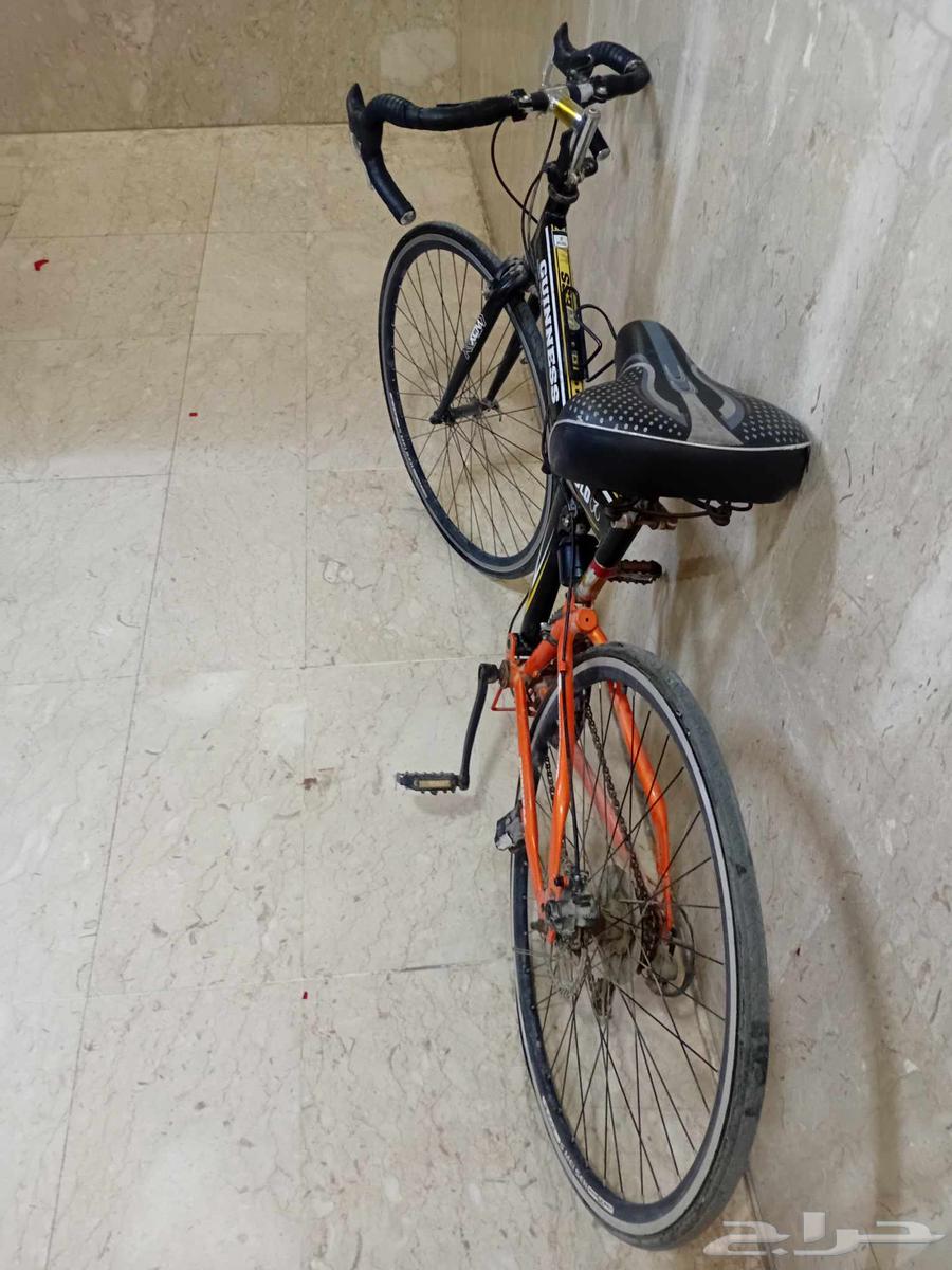 دراجة سباقات من نوع bike FOLD بسعر 450 ريال سعودي64610791061378111