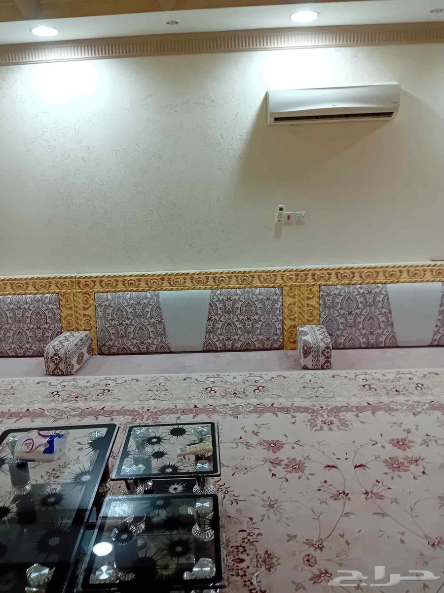 Ground-floor Majlis with Display Area and Majlis Seats for Sale64611380310403110