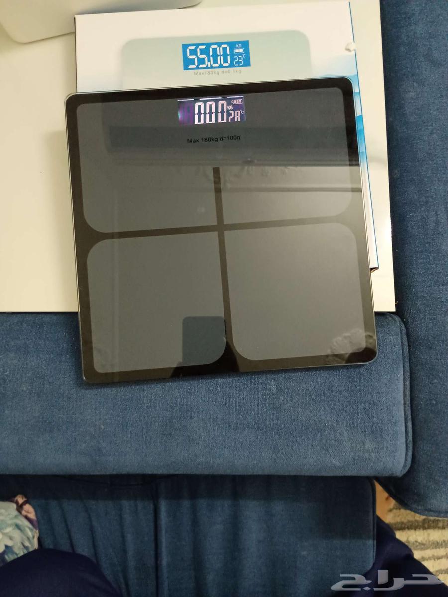 ميزان صغير لوزن كميات الطعام وميزان كبير لوزن الاشخاص64606291039618111