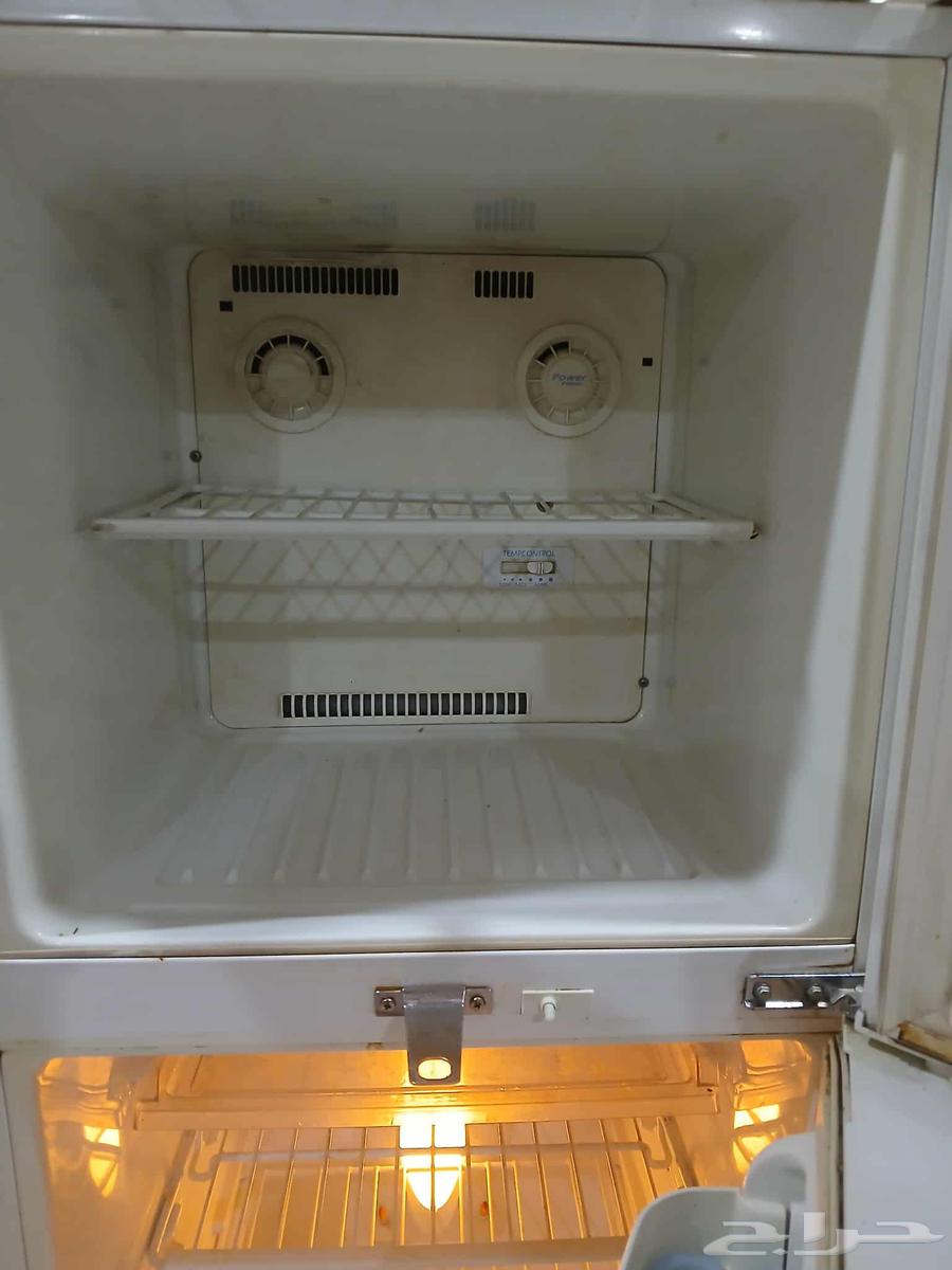 ثلاجة LG ارتفاع متر و نصف كهرباء 110 بحالة جيدة السعر من ا64615448361603111