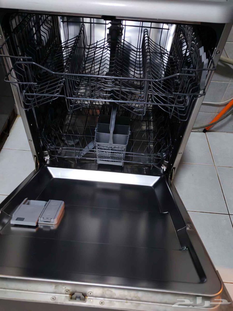 للبيع عفش بيت والأجهزة في الرياض64615918299778113