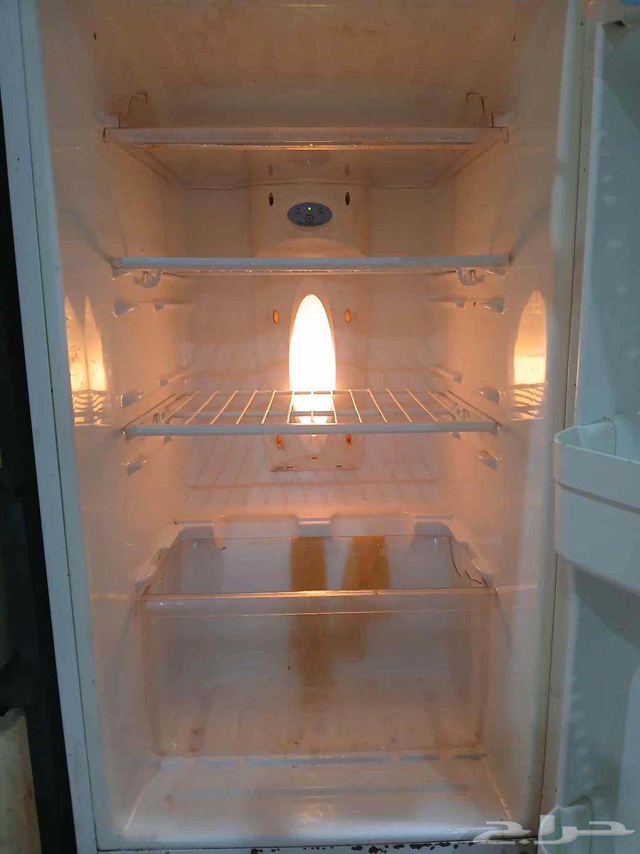 ثلاجة LG ارتفاع متر و نصف كهرباء 110 بحالة جيدة السعر من ا64615448361603112