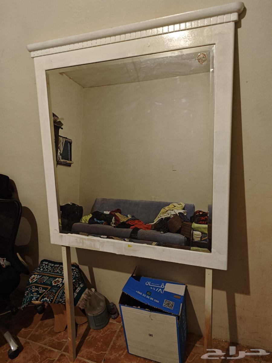 مرايا و سجاده و كنبه ومرتبه وكرسي وطرابيزه وكولمن64611492641283112