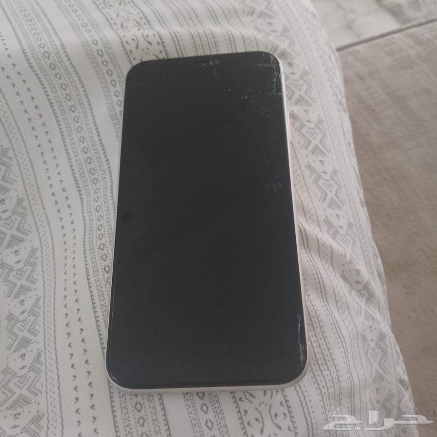 ايفون 11عادي يشتغل بعض الأوقات وبعض الاوقات يشغل شاشه زرقاء64610654227843111