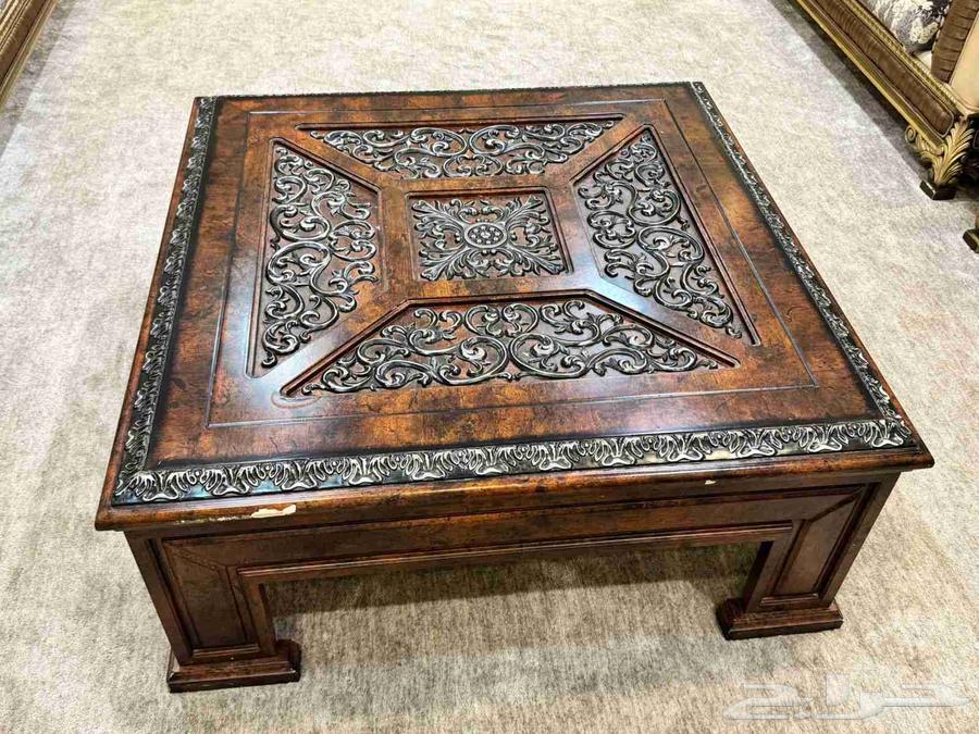 كنب كلاسيك يتسع من13-15شخص. في حاله ممتازة64613455227905112