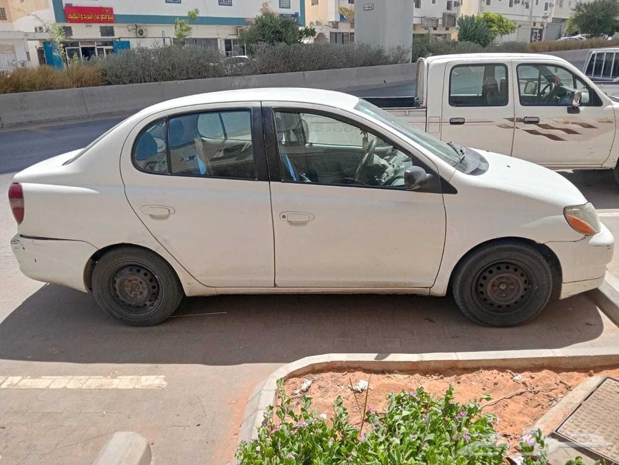 Toyota Echo 200264608416429955112