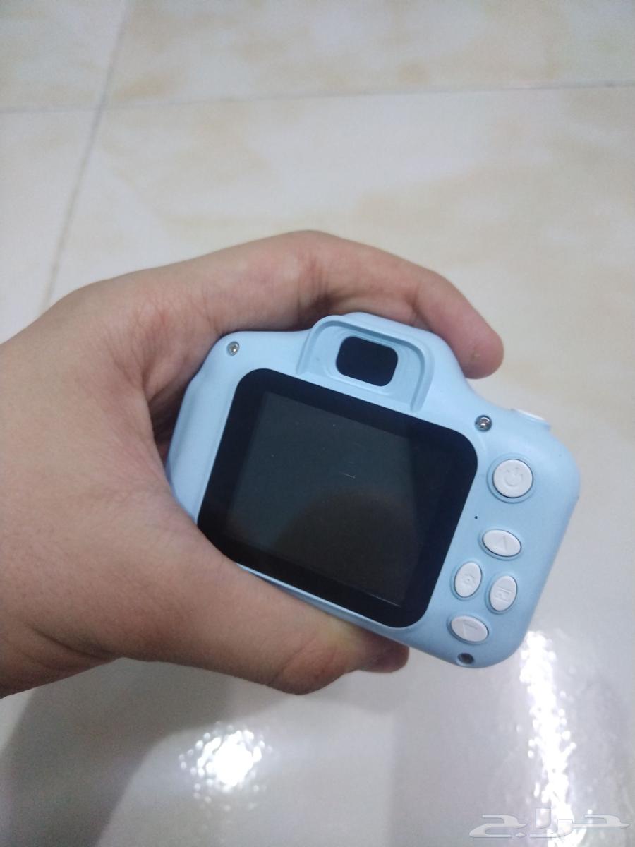 كاميرا صغيرة الحجم لون ازرق مع شاحن و مدخل شريحة تخزين64613581751427111