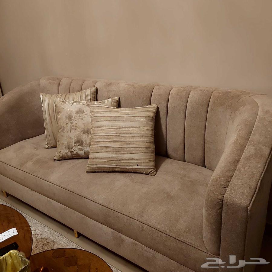 New sofa used for two months, price 3000, negotiable64616090945283112