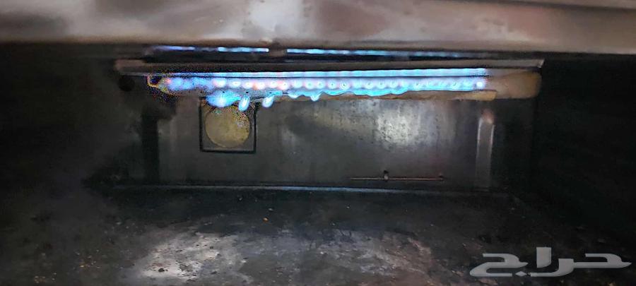 فرن شغال تمام معاه اسطوانه غاز ومنظم المكان عنيزة64610330488579112