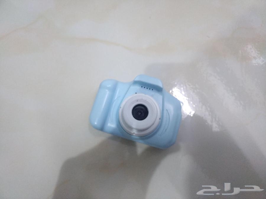 كاميرا صغيرة الحجم لون ازرق مع شاحن و مدخل شريحة تخزين64613581751427110