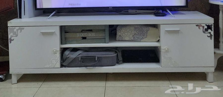 طاولة تلفزيون من ايكيا 80 ريال64613055785473110
