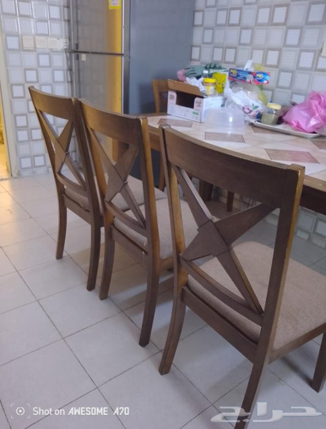 طاولة طعام للبيع64608341197441111