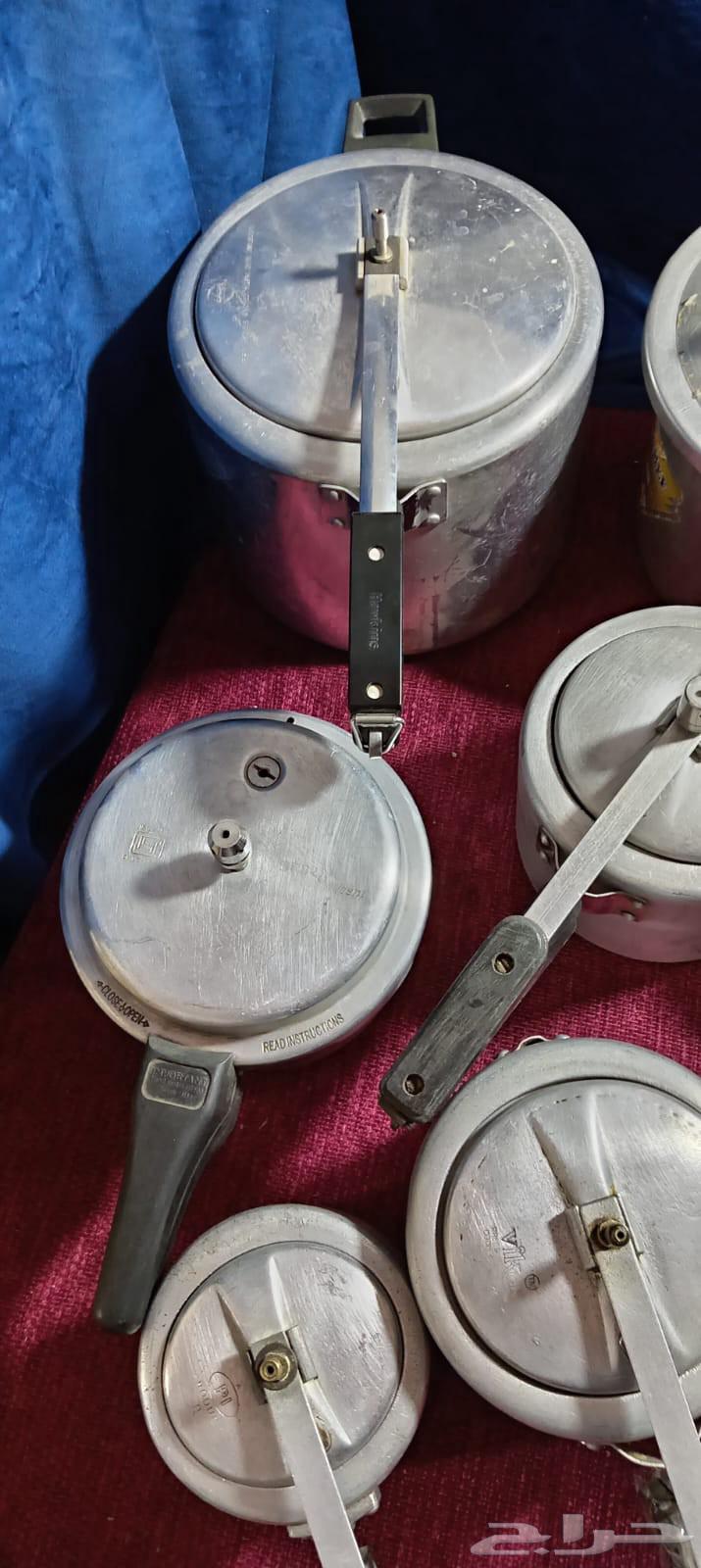 Indian-made pressure cookers of different sizes64614397428738111