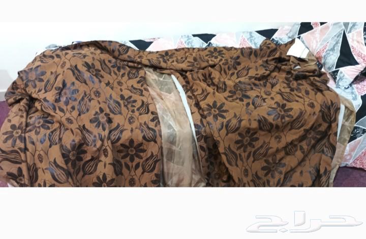3ستائر استعمال خفيف...وسجادتين بحالة جيدة جدا..كلو 250 قابل64615300360833111